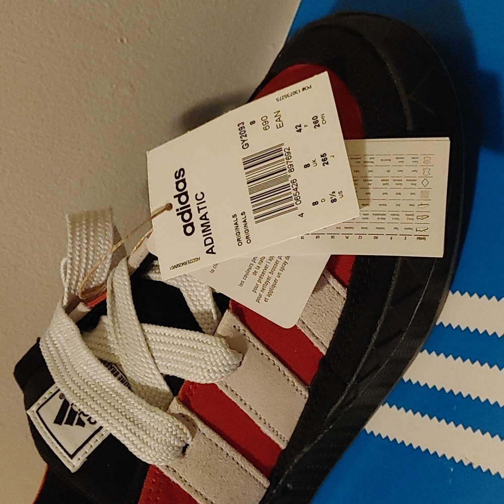 Adidas shoes - Picture 2 of 4